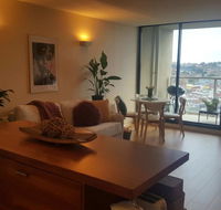 Cozy Shared Home on 11th Fl - own balcony - Australia Accommodation