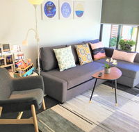 Cozy homely apartment CBR central - Australia Accommodation