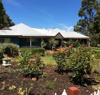 Crabapple Lane - Australia Accommodation