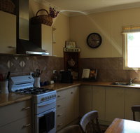Cream Cottage - Australia Accommodation