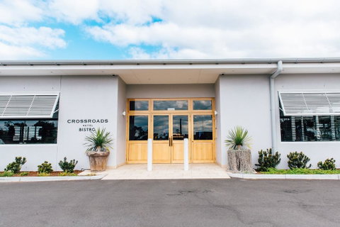 Crossroads Hotel - Australia Accommodation 0
