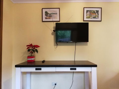 Croydon Station - A Tranquil Retreat - Australia Accommodation 3