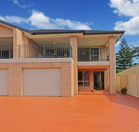 CShells On Quay - perfect location and great views - Australia Accommodation