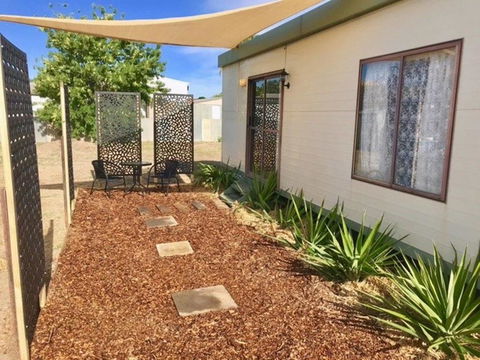 Cute Private Studio Flat With AIRCON! - Australia Accommodation 0