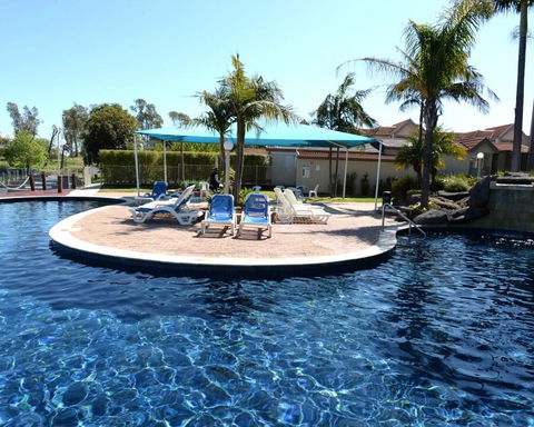 Cypress Drive Apartment - Australia Accommodation 2