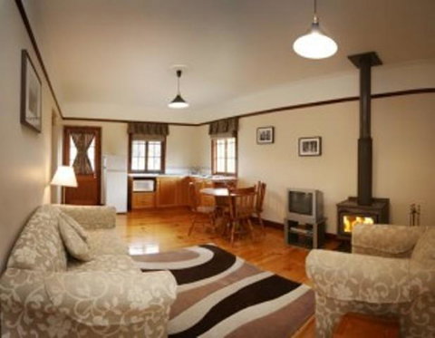 Cypress Ridge Cottages - Australia Accommodation 2