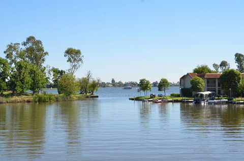 Cypress Townhouse 17 - Mulwala - Australia Accommodation 0