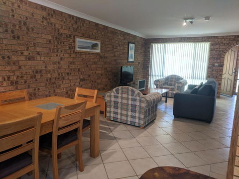 DAVIES STREET 3/14 MOLLYMOOK - Australia Accommodation 1