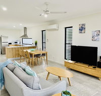 DAYDREAMING Airlie Beach Water views  only 200m to boardwalk. - Australia Accommodation