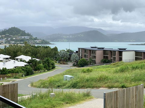 DAYDREAMING Airlie Beach, Water Views & Only 200m To Boardwalk. - Australia Accommodation 2