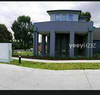 Decent new master room with private bathroom for one or two - Australia Accommodation