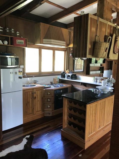 Delaneys Creek Cabin Retreat - Australia Accommodation 2