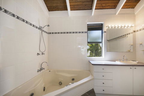 Descola 10 - Australia Accommodation 3