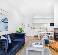 Designer Apartment with Luxury Amenities - Australia Accommodation