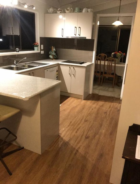 Di's Manor Homestay - Australia Accommodation 3