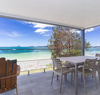 Dolphin Escape Soldiers Point' 121 Soldiers Point Road