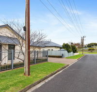 Domain One Apartment - Australia Accommodation