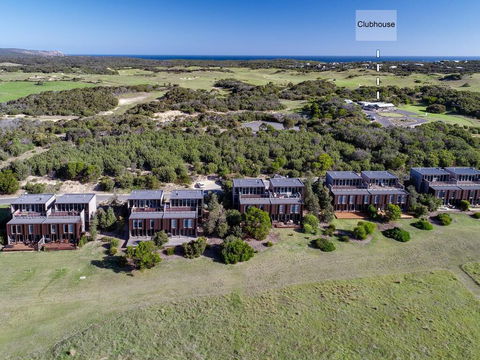 DREW Golfers Delight Close To St Andrews Beach - Australia Accommodation 2