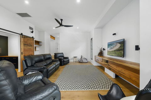 Due North Beach House - Australia Accommodation 1