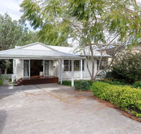 Dutchies Haven' 11 Christmas Bush Ave - Air Con large enclosed yard 2 minute walk to Dutchies - Australia Accommodation