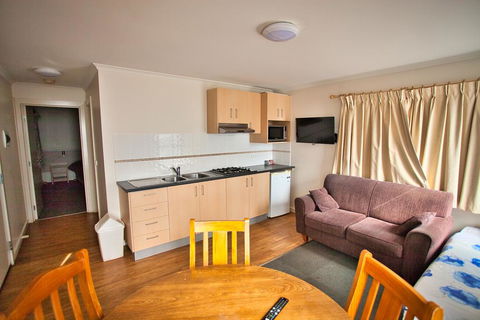 Eaglehawk Park Canberra - Australia Accommodation 1