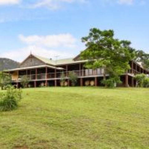 Eagles Rest @ Maluna Vineyard - Australia Accommodation 3