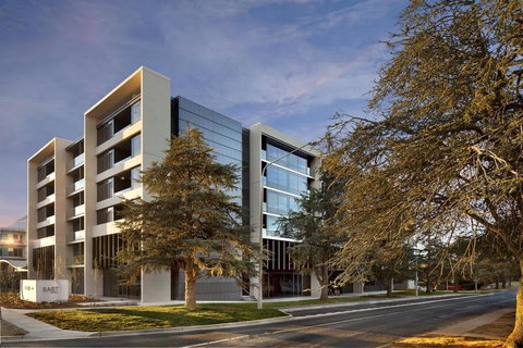 East Hotel And Apartments - Australia Accommodation 0
