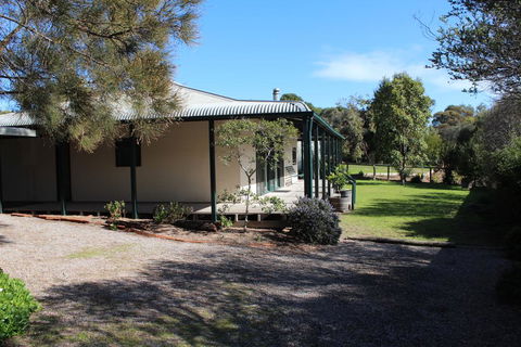 East Street Retreat - Australia Accommodation 0