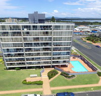 Ebbtide 2 - On Main Beach - Australia Accommodation