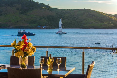 Edge 2 Ocean Front Luxury 3 Bedroom Split Level Spacious With Sofa Bed + Buggy - Australia Accommodation 0