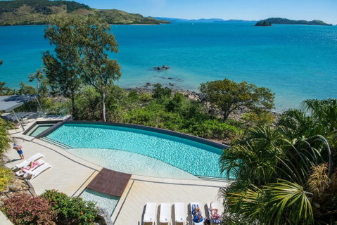 Edge 2 Ocean Front Luxury 3 Bedroom Split Level Spacious With Sofa Bed + Buggy - Australia Accommodation 1