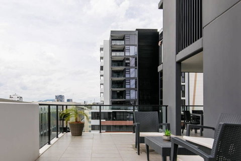 Edmondstone Arena Apartment - Australia Accommodation 3