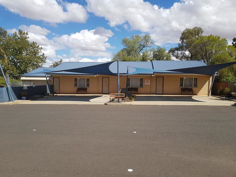 Edward Parry Motel And Apartments - Australia Accommodation 2