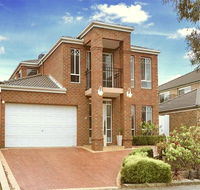 Elegant Glen House 4B5B ParkFront - Australia Accommodation