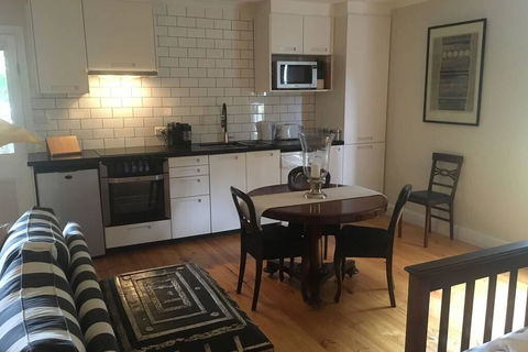Elmswood BnB - Australia Accommodation 3