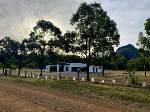 Elysium Fields Moogerah - Australia Accommodation 1