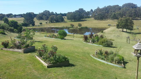 Emu Lodge Country Retreat - Australia Accommodation 0