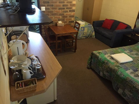Esk Motel - Australia Accommodation 1