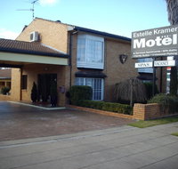 Estelle Kramer Motel - Australia Accommodation