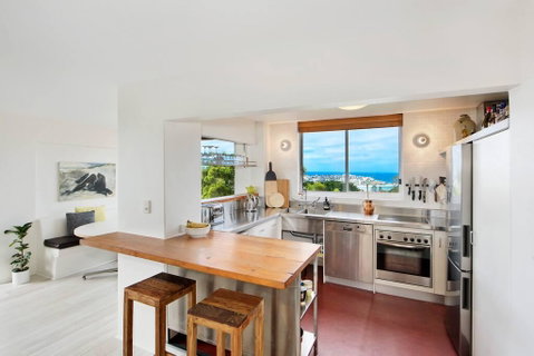 Experience Bondi Beach As Your Backdrop - Australia Accommodation 3