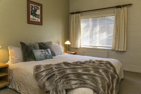 Feathertop Alpine Lodge - Australia Accommodation 2