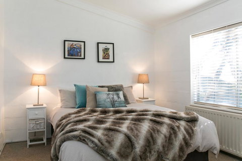 Feathertop Alpine Lodge - Australia Accommodation 3