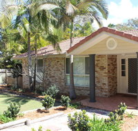 FRANGIPANI BEACH HOUSE - PET FRIENDLY 22 Belbourie Cres Boomerang Beach - Australia Accommodation