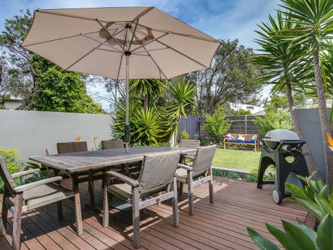 Front Beach Shack - Renovated House In A Quiet Location - Australia Accommodation 0