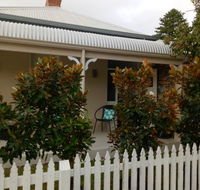 FUNKY COTTAGE - Australia Accommodation