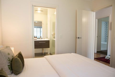 Furmston House & Studio - Australia Accommodation 0