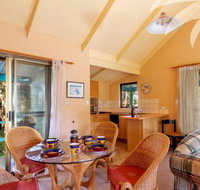 Fyshwicks Cottage - Australia Accommodation