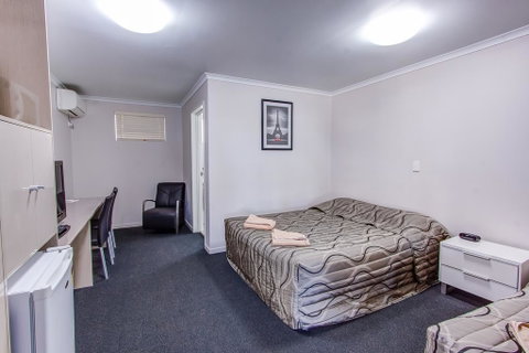 Galaxy Mackay Motor Inn - Australia Accommodation 3