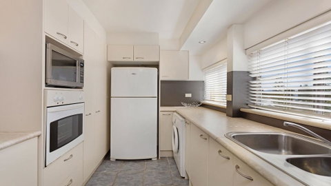 Garden Apartment @ Forster Tower - Australia Accommodation 3