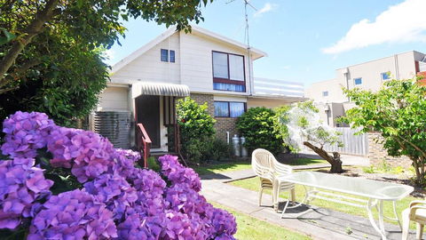 GETAWAY ON GARDEN - FREE WIFI - PET FRIENDLY (OUTSIDE ONLY) - Australia Accommodation 3